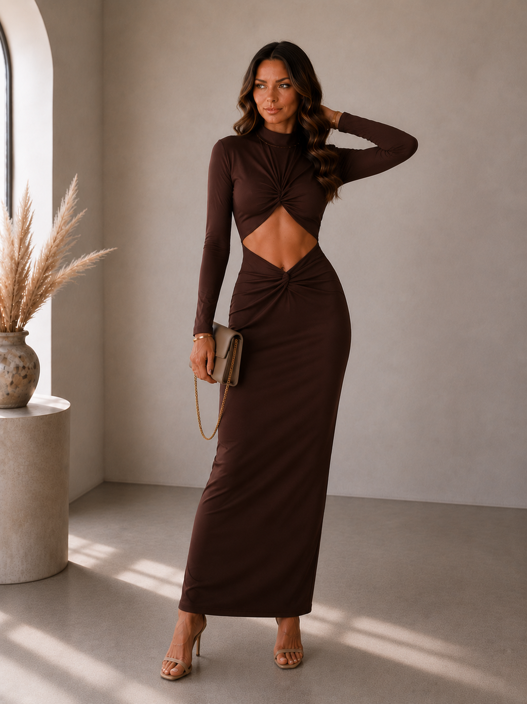 Lunoria | Elegante Cut-Out Maxi Jurk met Gedrapeerde Taille