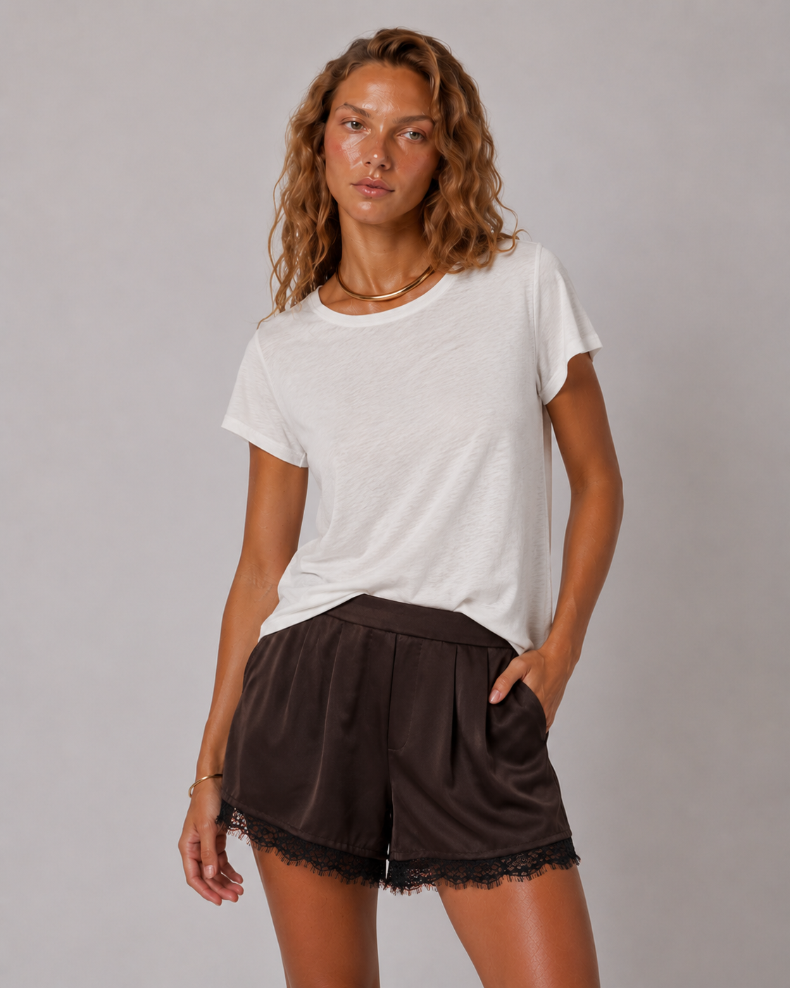 Lunoria | Satijnen Mini Shorts met Kantdetails en Luxe Comfort