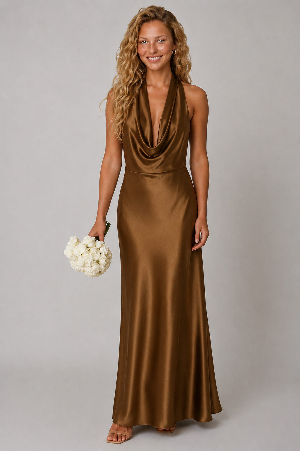 Lunoria | Halter Maxi Jurk met Watervalhalslijn