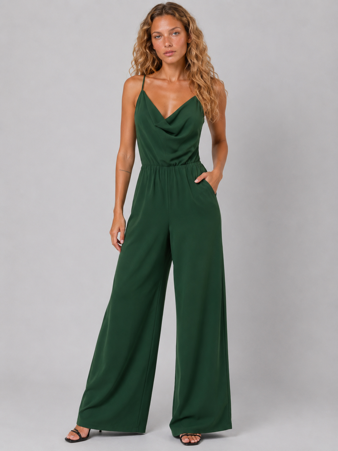 Lunoria | Mouwloze Jumpsuit met V-Hals en Wijde Pijpen