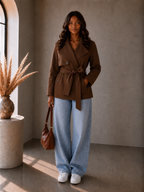Lunoria | Korte Trenchcoat met Tailleband en Dubbele Knopen