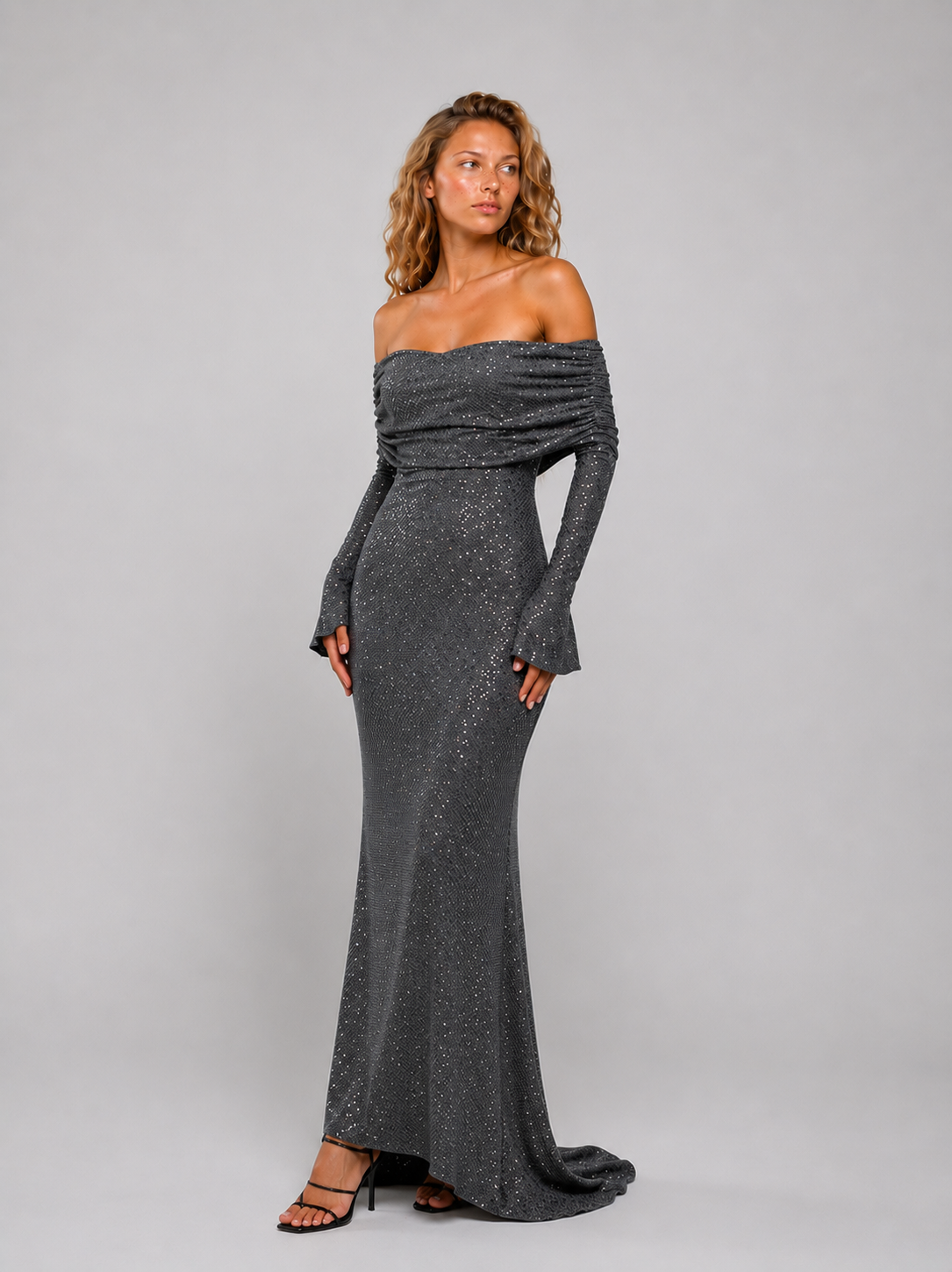 Lunoria | Glitter Off-Shoulder Maxi Jurk met Elegante Pasvorm