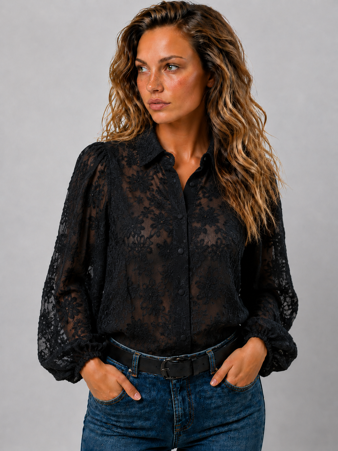 Lunoria | Elegante Transparante Blouse met Bloemenpatroon