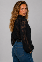 Lunoria | Elegante Transparante Blouse met Bloemenpatroon