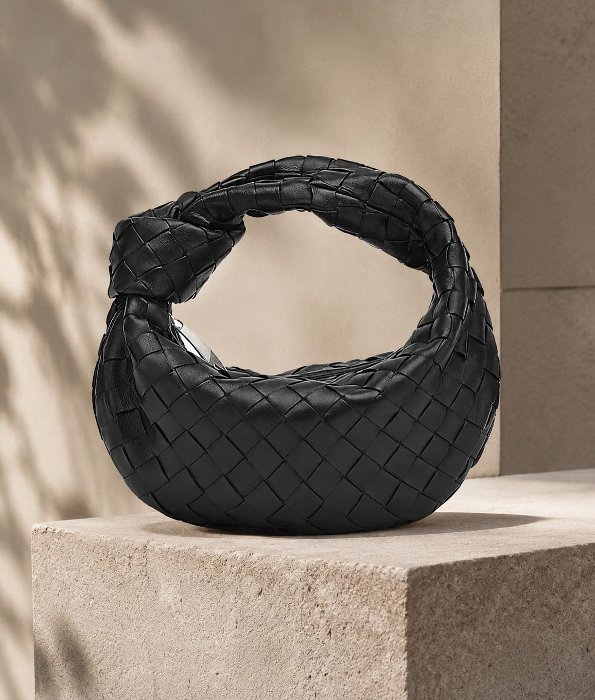 Lunoria | Luxe Gevlochten Handtas met Minimalistisch Design