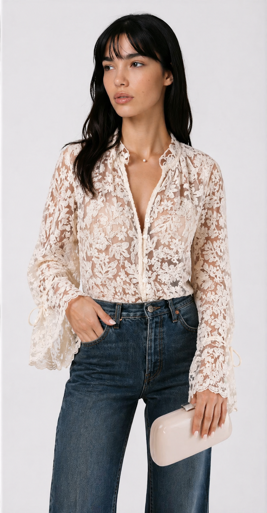 Lunoria | Stijlvolle Kanten Blouse met Ruches en Lange Mouwen