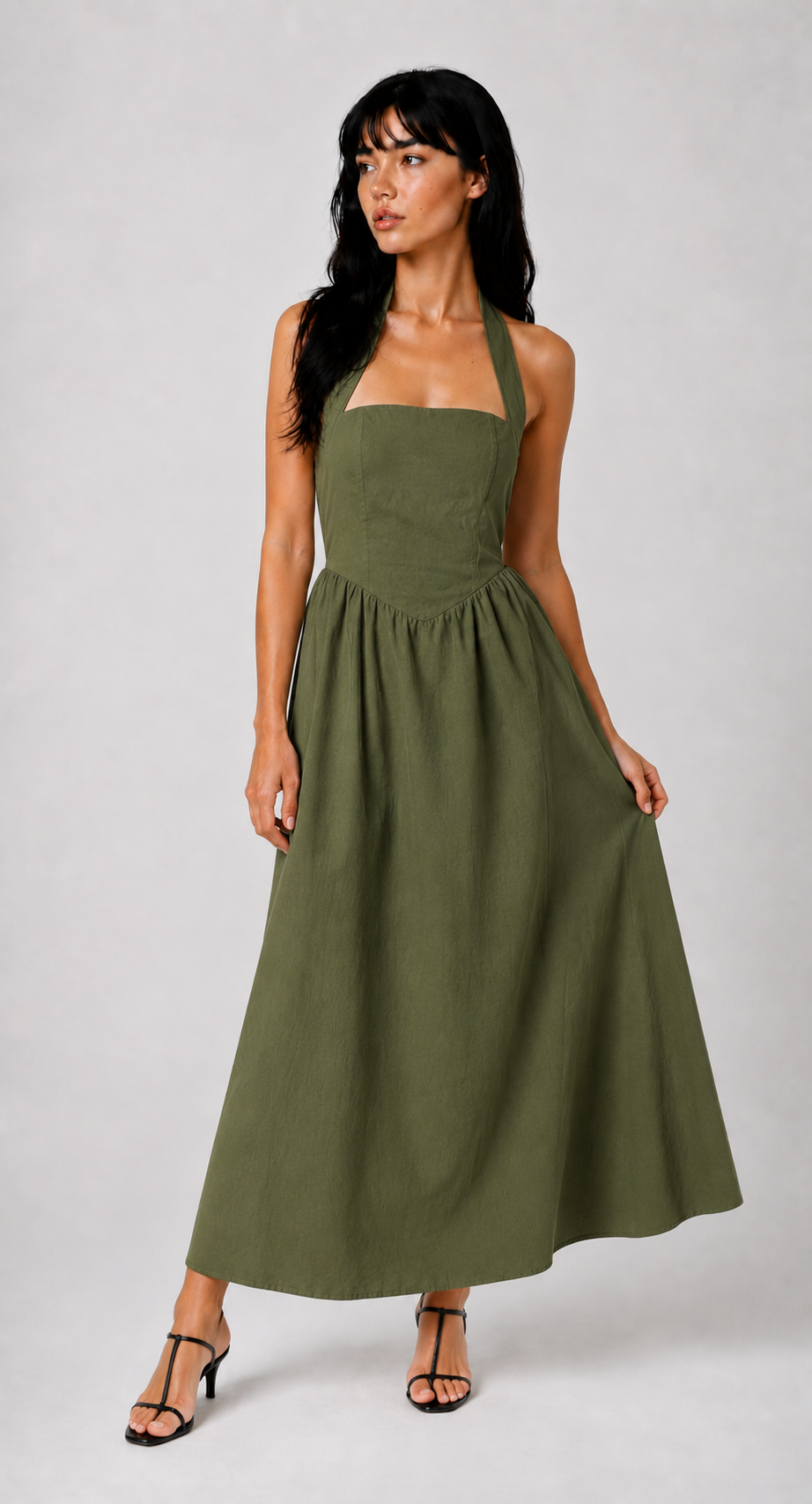 Lunoria | Halter Maxi Jurk met Open Rug en Vloeiende Pasvorm