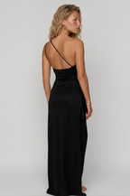 Lunoria | Satijnen one-shoulder maxi jurk met elegante split