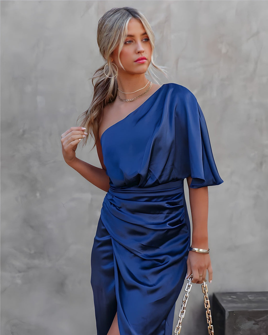 Lunoria | One-Shoulder Jurk met Plooien en Luxe Uitstraling
