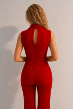 Lunoria | Mouwloze Jumpsuit met Slim Fit Pasvorm en Tijdloze Elegantie