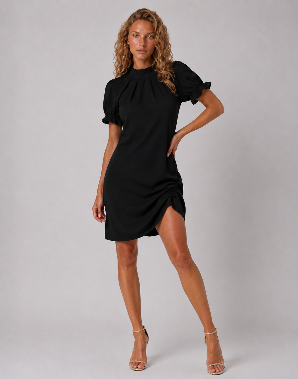 Lunoria | Zwarte Midi Jurk met Pofmouwen en Elegante Bodycon Pasvorm
